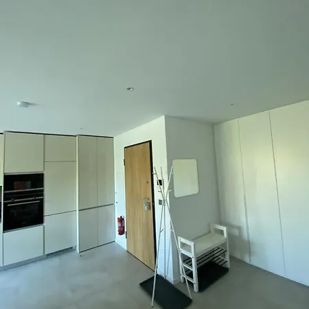 New 1-bedroom With Pool Near The Apartamento