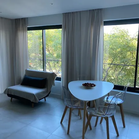 New 1-bedroom With Pool Near The